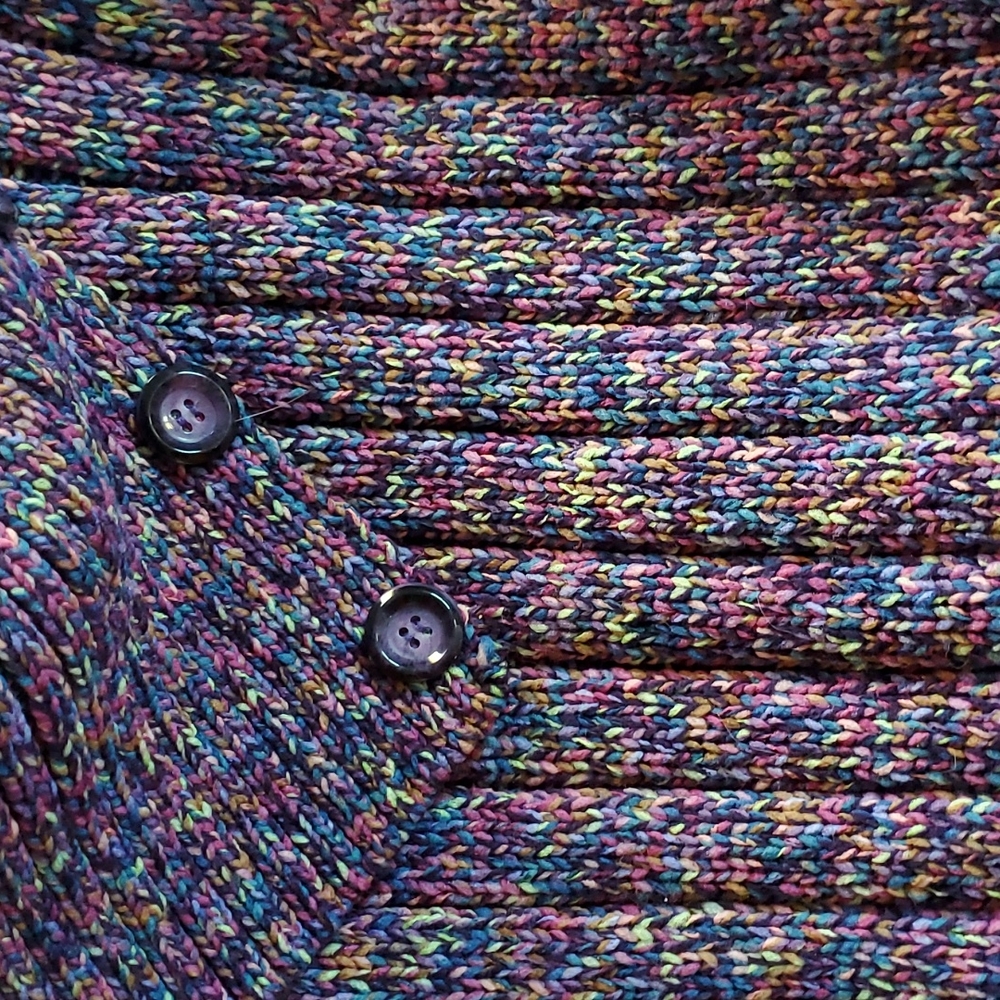 Sweater - Picture 7 of 7